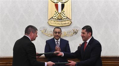 يوفر 3 آلاف فرصة عمل.. مدبولي يشهد توقيع مذكرة تفاهم لإنشاء مصنع لمكونات السيارات بالفيوم