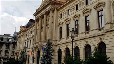 البنك المركزي في رومانيا يرفع أسعار الفائدة إلى 3%
