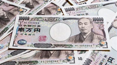 الين الياباني يتراجع إلى أدنى مستوى في 20 عامًا