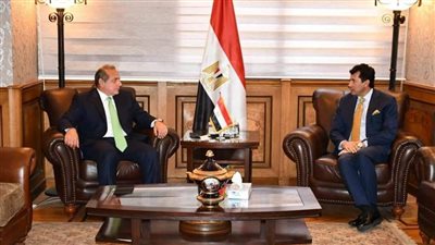 توقيع عقود إنشاء 12 فرعا للبنك الأهلي المصري بمراكز الشباب