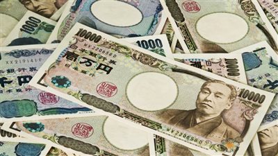 تقرير: 3 أسباب لتراجع الين الياباني لأدنى مستوياته.. أبرزها عدم رفع الفائدة