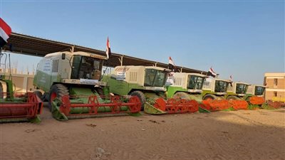 الزراعة: قطاع الميكنة والزراعة الآلية يشارك في حصاد القمح بأحدث المعدات والآلآت 