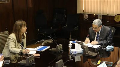 وزير الكهرباء يبحث مع وفد بنك EBRD إعداد الاستراتيجية الوطنية للهيدروجين الأخضر