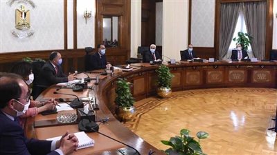 رئيس الوزراء يعقد اجتماعا لبحث زيادة مكون الاستثمار المؤسسي الحكومي في سوق الأسهم