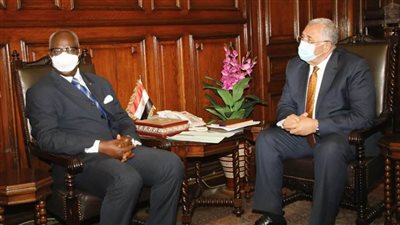 وزير الزراعة يبحث مع سفير كوت ديفوار آفاق التعاون بين البلدين في المجالات الزراعية المختلفة