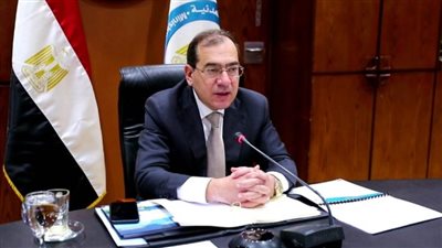 الملا: قطاع البترول نفذ العديد من المبادرات الفاعلة لدعم جهود التحول الطاقي