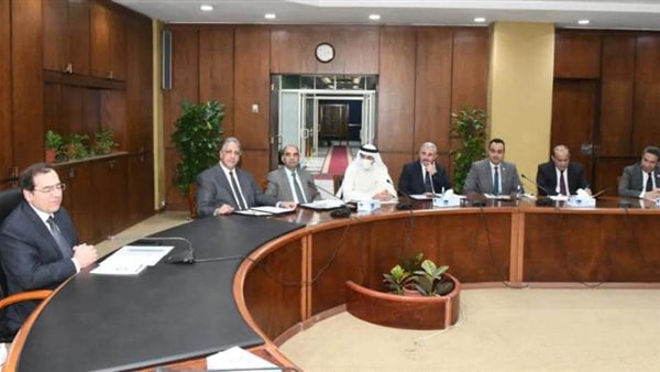 اجتماع وزير البترول