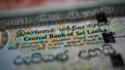 رئيس البنك المركزي السريلانكي يحذر من إنهيار إقتصادي في بلادة
