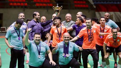 فريق البنك الأهلي لكرة الصالات يتوج بكأس مصر بعد هزيمة الإسماعيلي| صور 