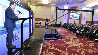 الملا: الاستثمار فى فرص كفاءة استخدام الطاقة للتعامل مع أي تحديات وتعزيز النمو المستدام