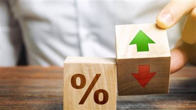 حساب التوفير والوظائف والأجور.. كيف يؤثر رفع أسعار الفائدة على المواطن