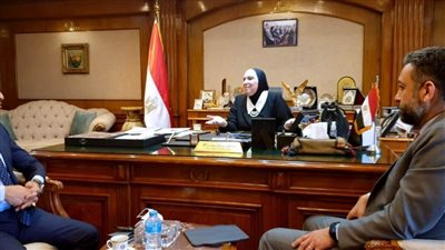 وزيرة التجارة تبحث مع الرئيس الإقليمي لـ