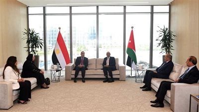 رئيس الوزراء يلتقي نظيره الأردنى على هامش إطلاق مبادرة الشراكة الصناعية التكاملية
