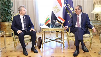 وزير الاتصالات يبحث مع سفير ليتوانيا تعزيز التعاون في التحول الرقمي والتكنولوجيا المالية