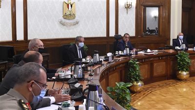 رئيس الوزراء يتابع آليات تسهيل عبور المواطنين والبضائع للأنفاق أسفل قناة السويس