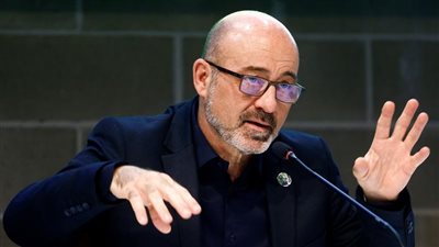 وزير إيطالي: التأميم أحد البدائل‭ ‬ بالنسبة لمصفاة لوك أويل