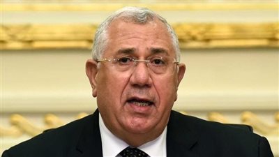 وزير الزراعة: لا يجوز تمويل برامج التكيف من خلال القروض