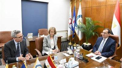 وزير البترول يبحث مع رئيس شركة سكاتك النرويجية التعاون في مشروعات الطاقة الخضراء