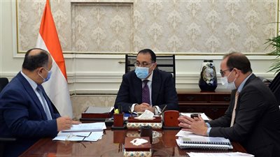 مدبولي يبحث مع وزير المالية مستهدفات الموازنة الجديدة 22-23