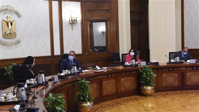 مدبولي يكلف بسرعة ميكنة صندوق الصادرات.. ويؤكد: أولوية الحكومة في إنشاء المجمعات الصناعية