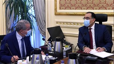 رئيس الوزراء يطمئن على توافر مخزون السلع الأساسية واستعدادات استقبال عيد الأضحى