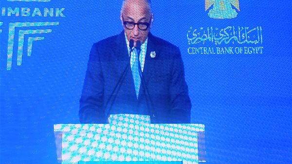 طارق عامر محافظ البنك