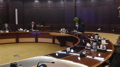 مدبولي يتابع مع عامر إجراءات البنك المركزي لاحتواء الآثار السلبية للحرب الروسية الأوكرانية