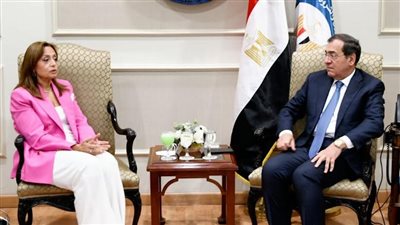 الملا: استمرار التنسيق والتعاون المشترك مع الاتحاد الأفريقي في ملف الطاقة