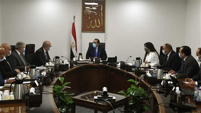 رئيس الوزراء: منح التيسيرات المطلوبة للمُصنعين لتوطين صناعة المعدات والآلات والطلمبات