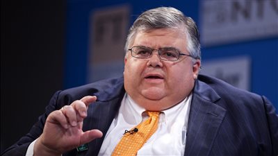 رئيس بنك التسويات الدولية: القوانين التي عفا عليها الزمن قد تعيق تطوير العملة الرقمية CBDC