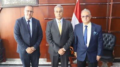 وزير القوى العاملة يبحث مع مدير بنك الرافدين العراقي إجراءات المعاشات التقاعدية للمصريين