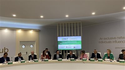 الملا يؤكد أهمية التعاون للإسراع بتنمية واستغلال الاحتياطيات الغازية بالمنطقة