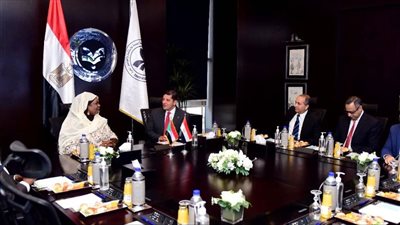 رئيس هيئة الاستثمار يبحث مع وزيرة التعاون الدولي السودانية أوجه التعاون المشترك