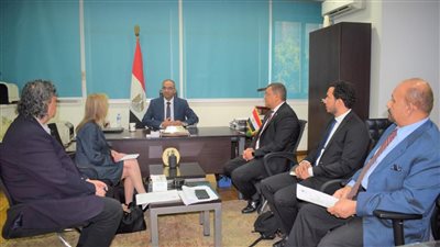 وفد من البنك الأوروبي لإعادة الإعمار يتابع توسعات الصرف الصحي للقرى الملوثة لبحيرة قارون