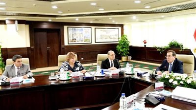 الملا: زيادة عائدات التصدير لتمويل المشروعات بدون الضغط على موارد البنك المركزي