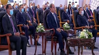  الرئيس السيسي يوجه رئيس الوزراء ومحافظ البنك المركزي بحل مشاكل المستثمرين خلال شهرين