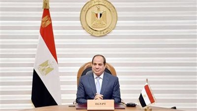 الرئيس السيسي يجتمع بمحافظ البنك المركزي