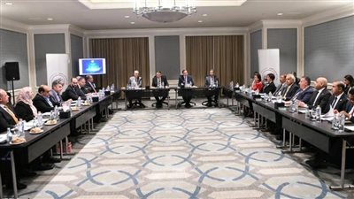 وزير البترول يبحث مع الوفد الاقتصادى الكويتى فرص زيادة الاستثمارات المشتركة                                              