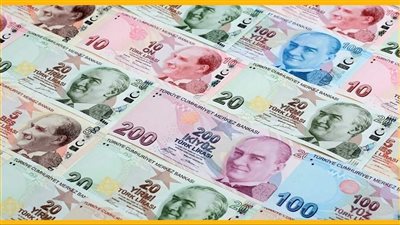 هبوط الليرة التركية لمستوى قياسي أمام الدولار