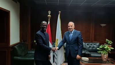 وزير الري يبحث مع البنك الإفريقي مشروع الممر الملاحي بين بحيرة فيكتوريا والبحر المتوسط
