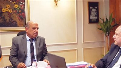 وزير قطاع الأعمال العام يتابع موقف مشروعات شركات القابضة للصناعات المعدنية