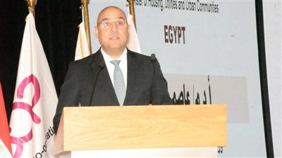 وزير الإسكان: ننفذ مشروعات البنية التحتية ومحطات الطاقة في أفريقيا