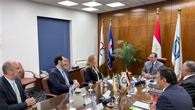 وفد أسترالي يؤكد الاهتمام بضخ استثمارات في مصر بمجال الهيدروجين الأخضر