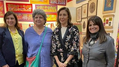 وزيرتا الهجرة والثقافة تتفقدان أجنحة الـمنطقة الخضراء