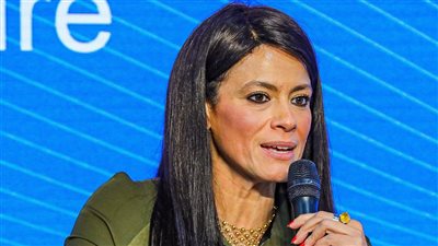 رانيا المشاط: زيادة حجم الاستثمارات منخفضة الكربون والتوسع في آليات الحد من المخاطر