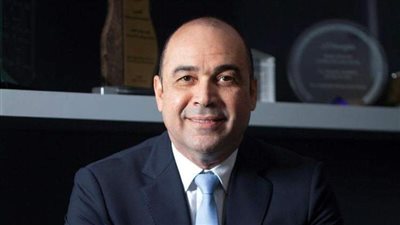 لا رحيل قبل التحقيق.. مأزق 