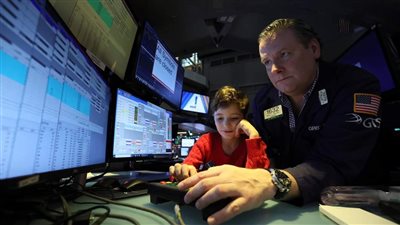 ناسداك يغلق منخفضا مع ترقب مبيعات الجمعة السوداء وإصابات كورونا في الصين