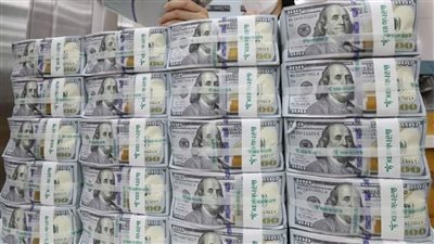سعر الدولار أمام الجنيه المصري في تعاملات اليوم السبت 26-11-2022
