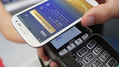 بنك الكويت الوطني يقدم خدمة Apple Pay للعملاء