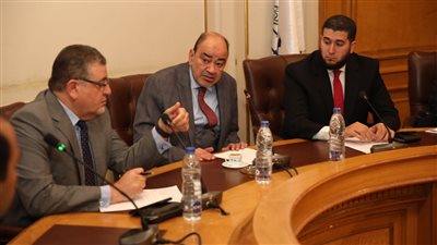 رئيس الشعبة العامة للمستلزمات الطبية : الافراج عن 55 شحنة للقطاع بعد تدخل البنك المركزي